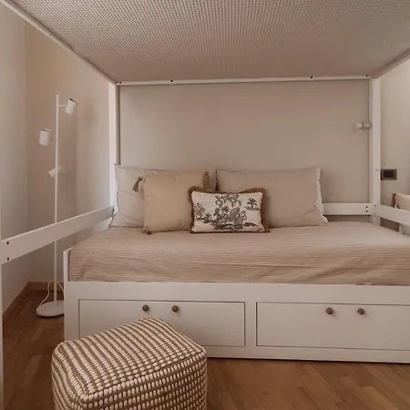 Apartment Tra I Tetti Di Campetto, Attico Con Terrazzo E Ascensore E Parcheggio Gratuito